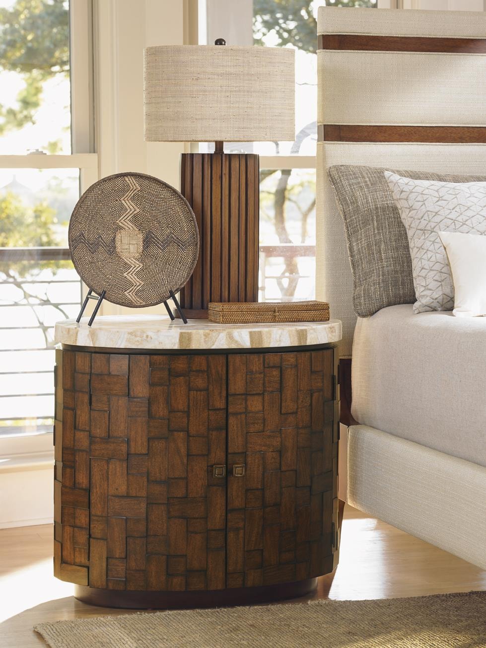 oval accent table tommy bahama home island fusionbanyan oval accent table fusion 556950 banyan oval accent table tommy bahama home island fusionbanyan oval accent table fusion 556950 banyan